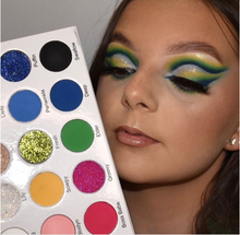 PRE-ORDER - Daisy 15 Colour Eyeshadow Palette by Heather Lou Cosmetics®